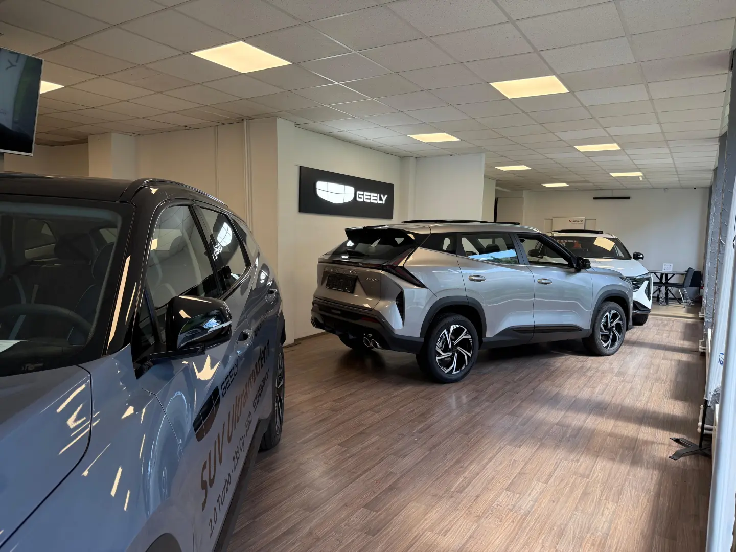 SC ARINOVIS MOTORS SRL