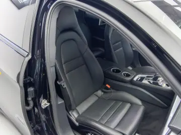 Porsche Panamera 4 E-Hybrid