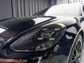 Porsche Panamera 4 E-Hybrid