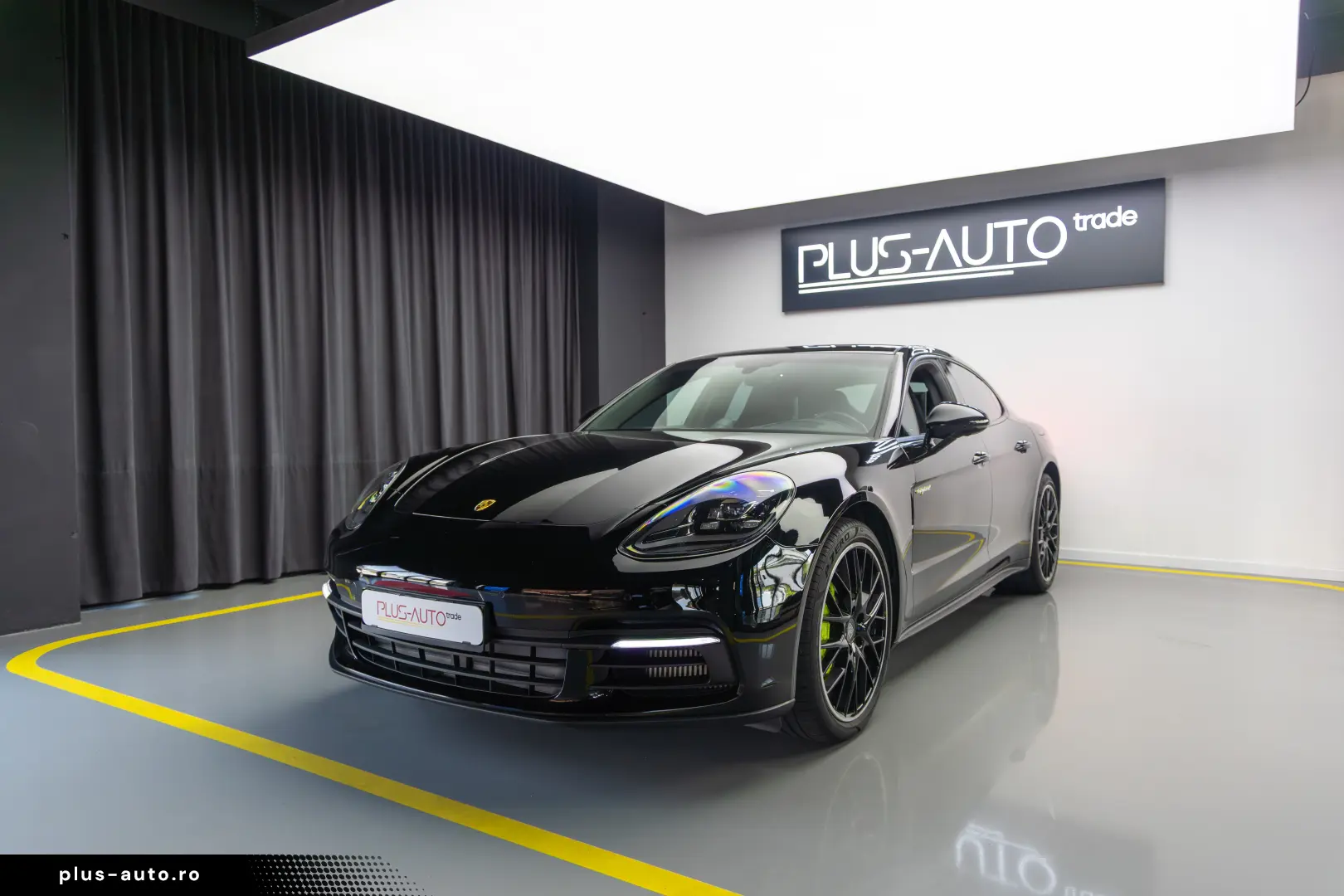 Porsche Panamera 4 E-Hybrid