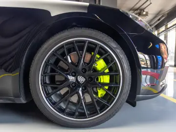 Porsche Panamera 4 E-Hybrid