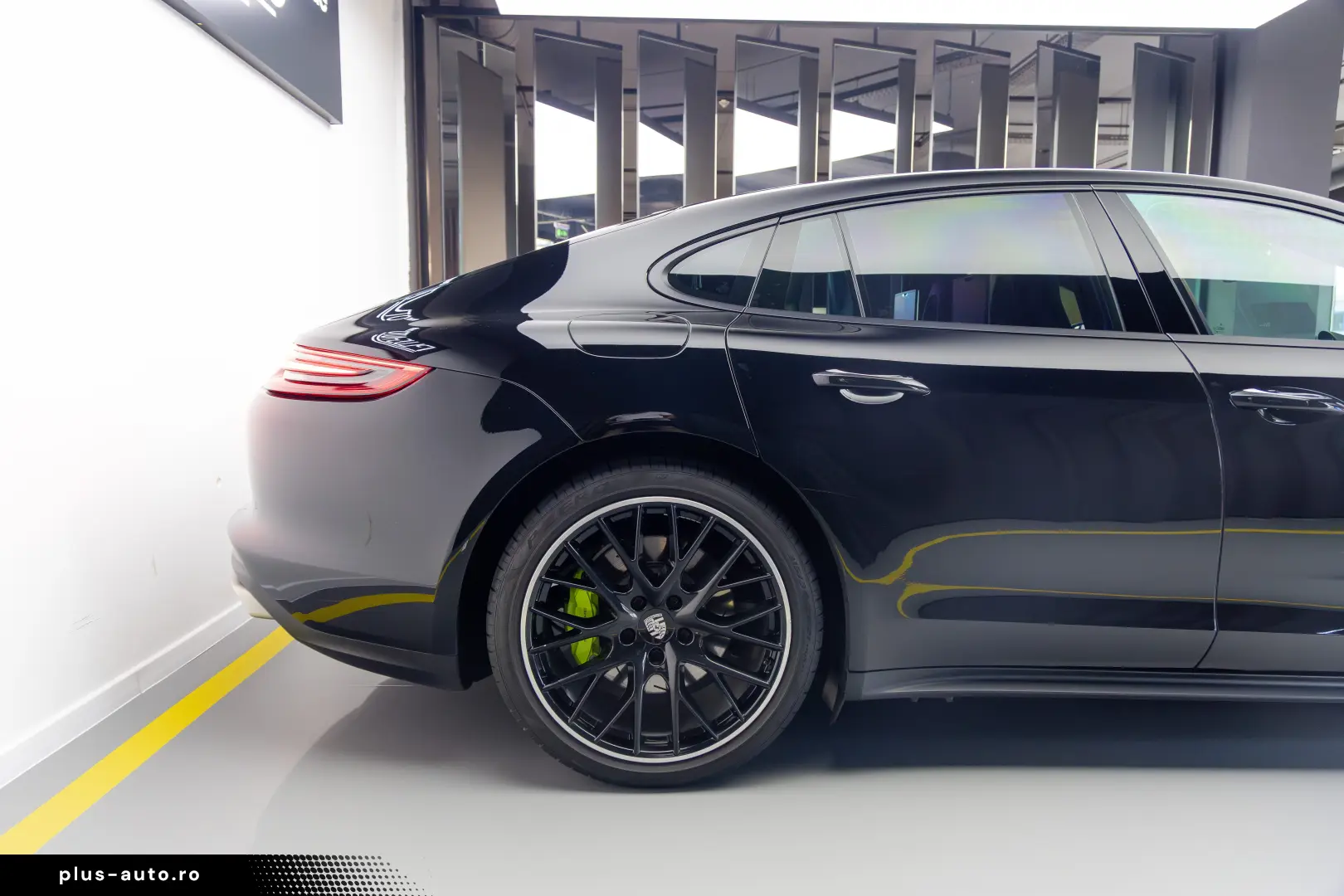 Porsche Panamera 4 E-Hybrid