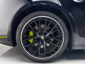 Porsche Panamera 4 E-Hybrid