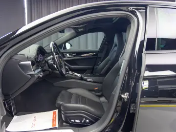 Porsche Panamera 4 E-Hybrid