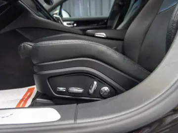 Porsche Panamera 4 E-Hybrid