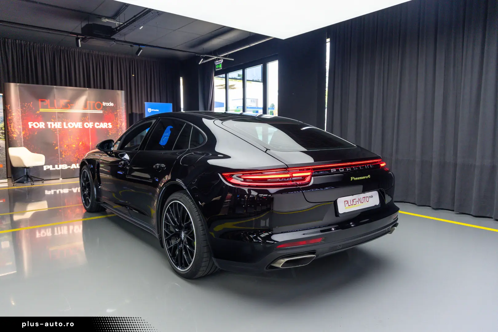 Porsche Panamera 4 E-Hybrid