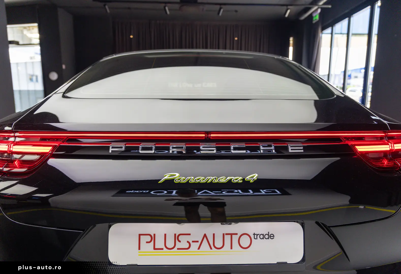 Porsche Panamera 4 E-Hybrid