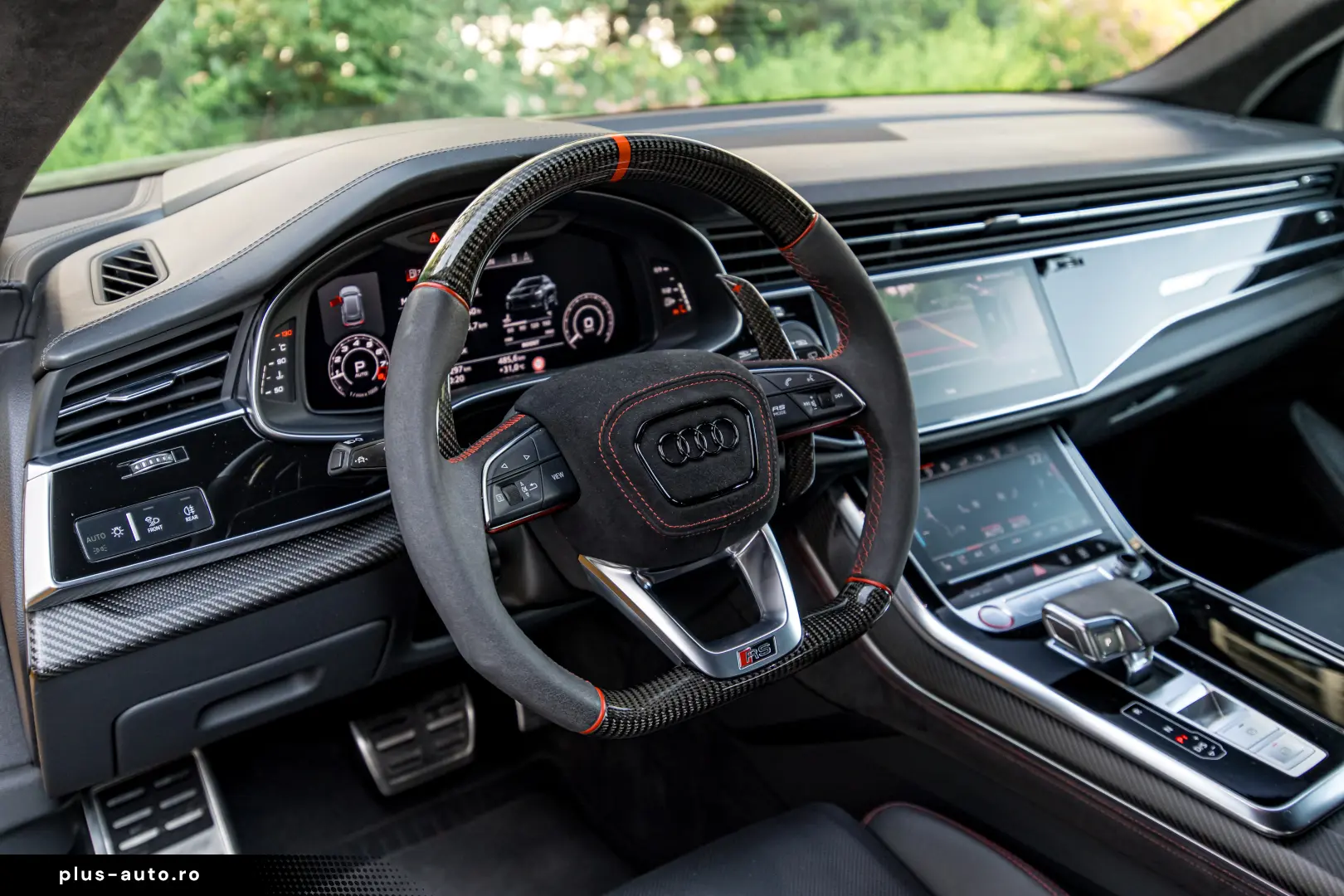 AUDI RS Q8