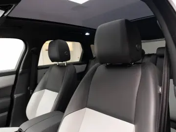 Range Rover Velar D300 Dynamic SE Pano DAB LED