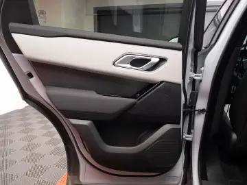 Range Rover Velar D300 Dynamic SE Pano DAB LED