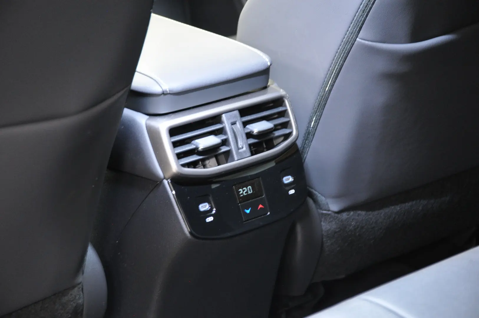 STOC RX450h+ PlugIn Hybrid 309CP EXE Panorama Garantie10ani