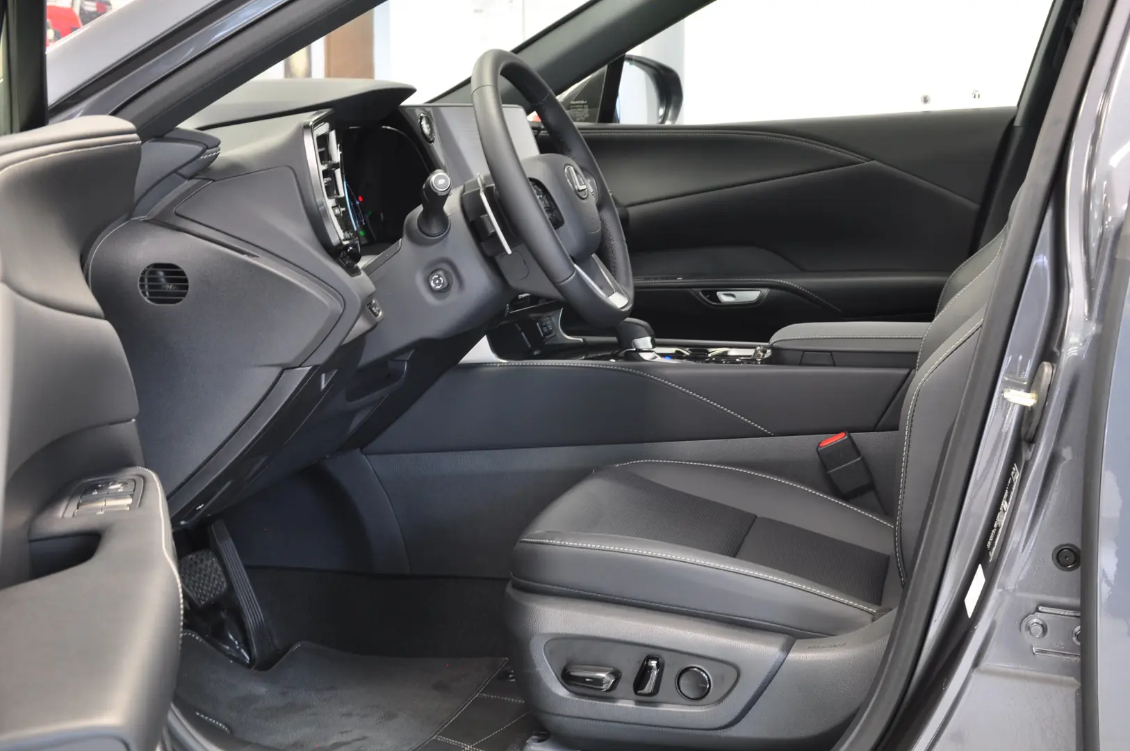 STOC RX450h+ PlugIn Hybrid 309CP EXE Panorama Garantie10ani
