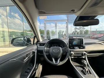 Toyota RAV4 2.0P CVT 2WD Dynamic
