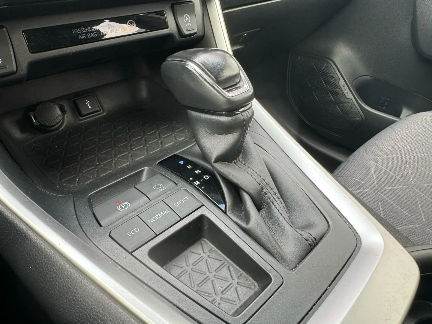 Toyota RAV4 2.0P CVT 2WD Dynamic