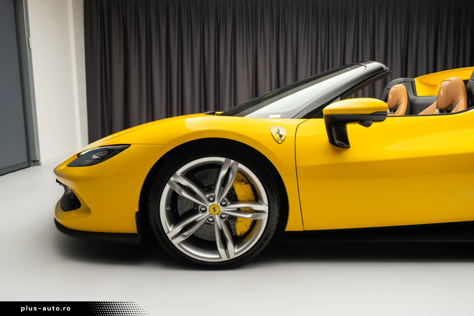 FERARRI 296 GTS ( Spider)