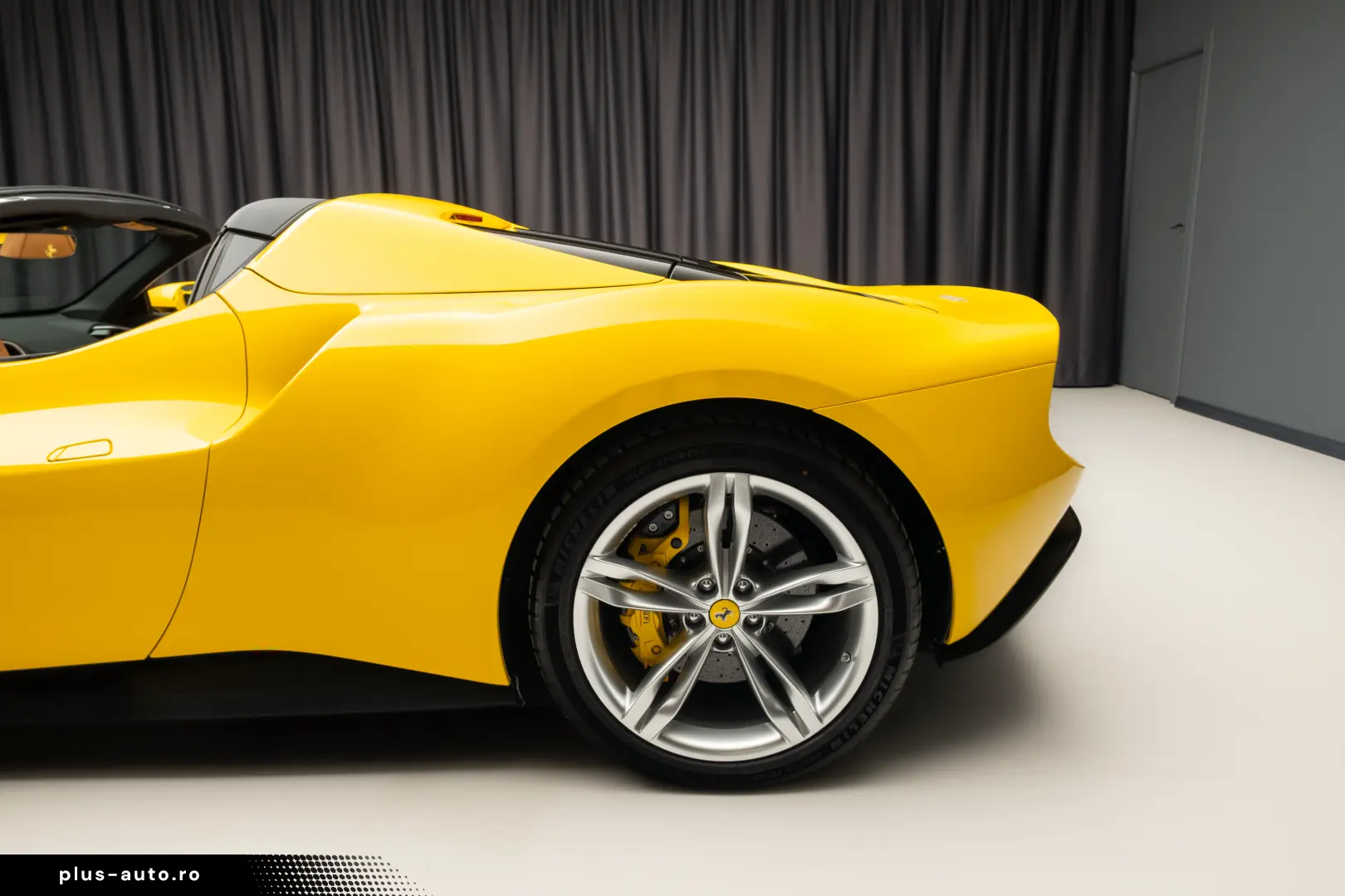 FERARRI 296 GTS ( Spider)