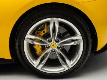 FERARRI 296 GTS ( Spider)