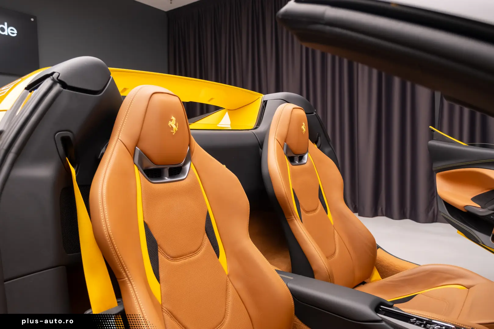 FERARRI 296 GTS ( Spider)