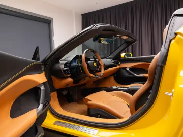 FERARRI 296 GTS ( Spider)