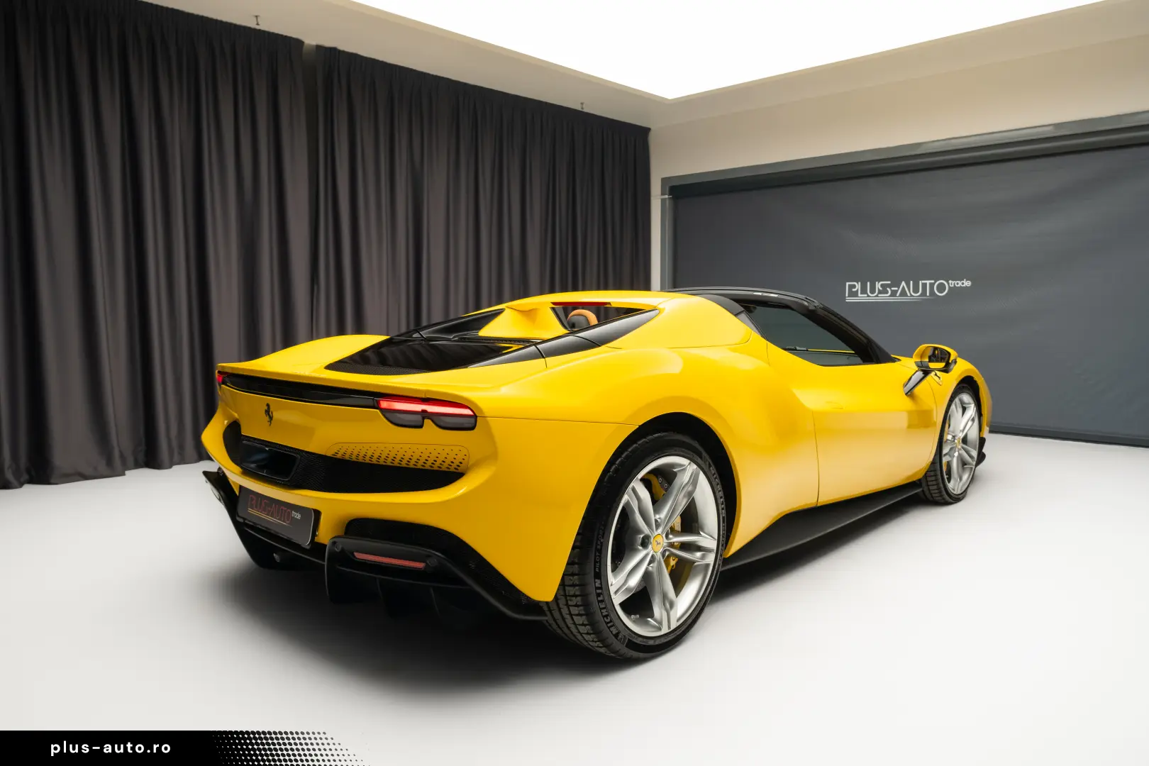 FERARRI 296 GTS ( Spider)