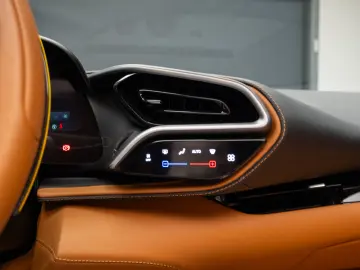 FERARRI 296 GTS ( Spider)