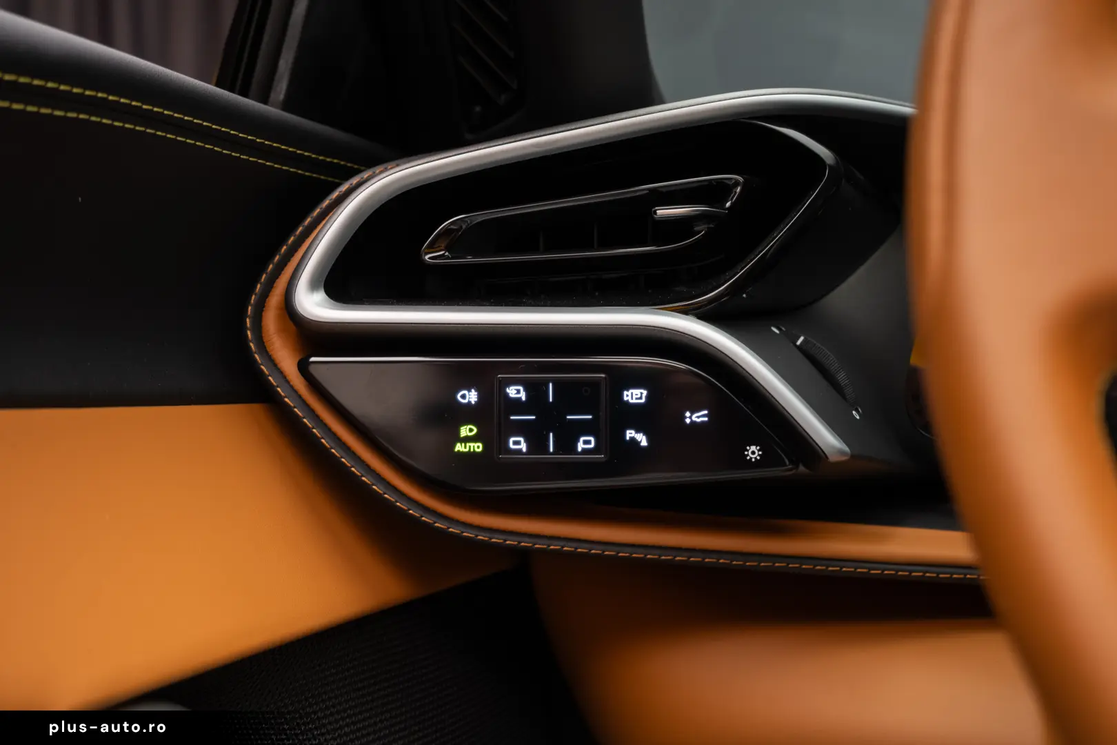 FERARRI 296 GTS ( Spider)