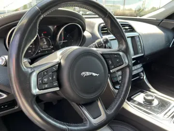 Jaguar XE 20d Aut. Prestige