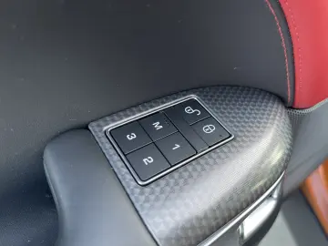 Land Rover Range Rover Sport 2.0 L PHEV HSE Dynamic