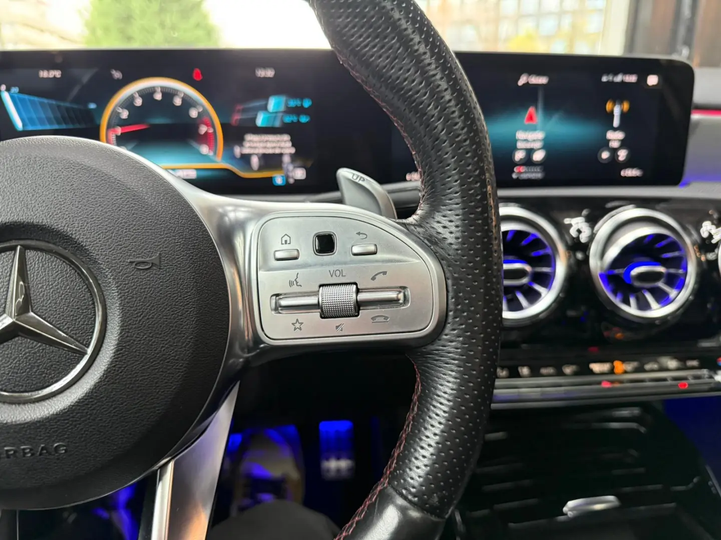 Mercedes-Benz A35 AMG