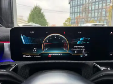Mercedes-Benz A35 AMG