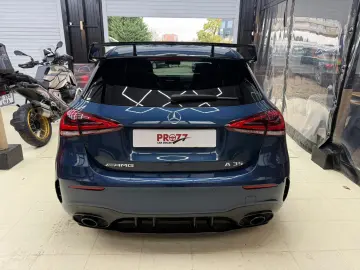 Mercedes-Benz A35 AMG