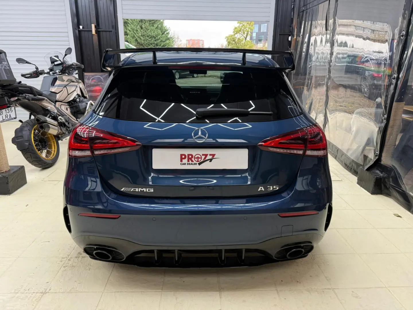 Mercedes-Benz A35 AMG