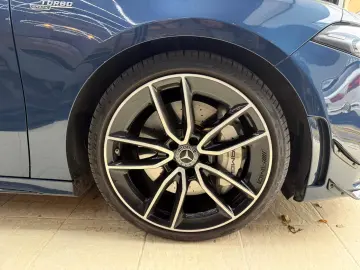 Mercedes-Benz A35 AMG