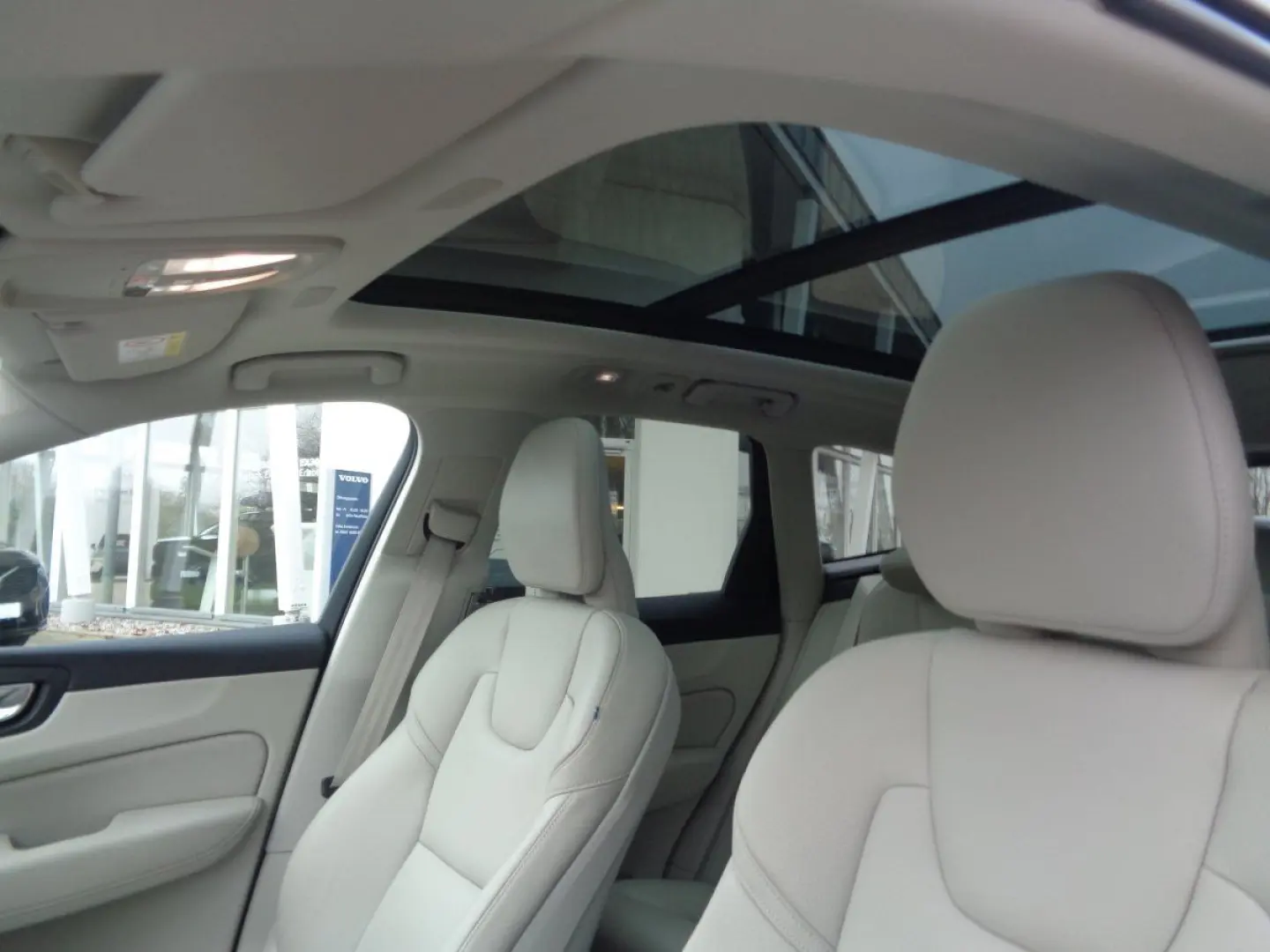 XC60 B4 Plus Dark 2WD Standheizung