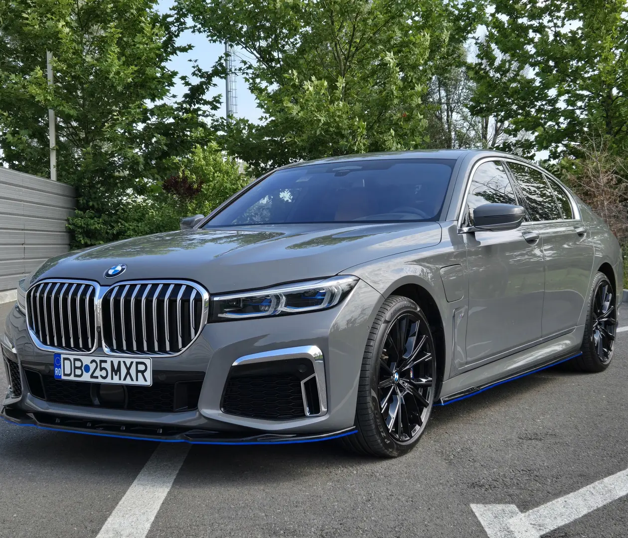 BMW 745