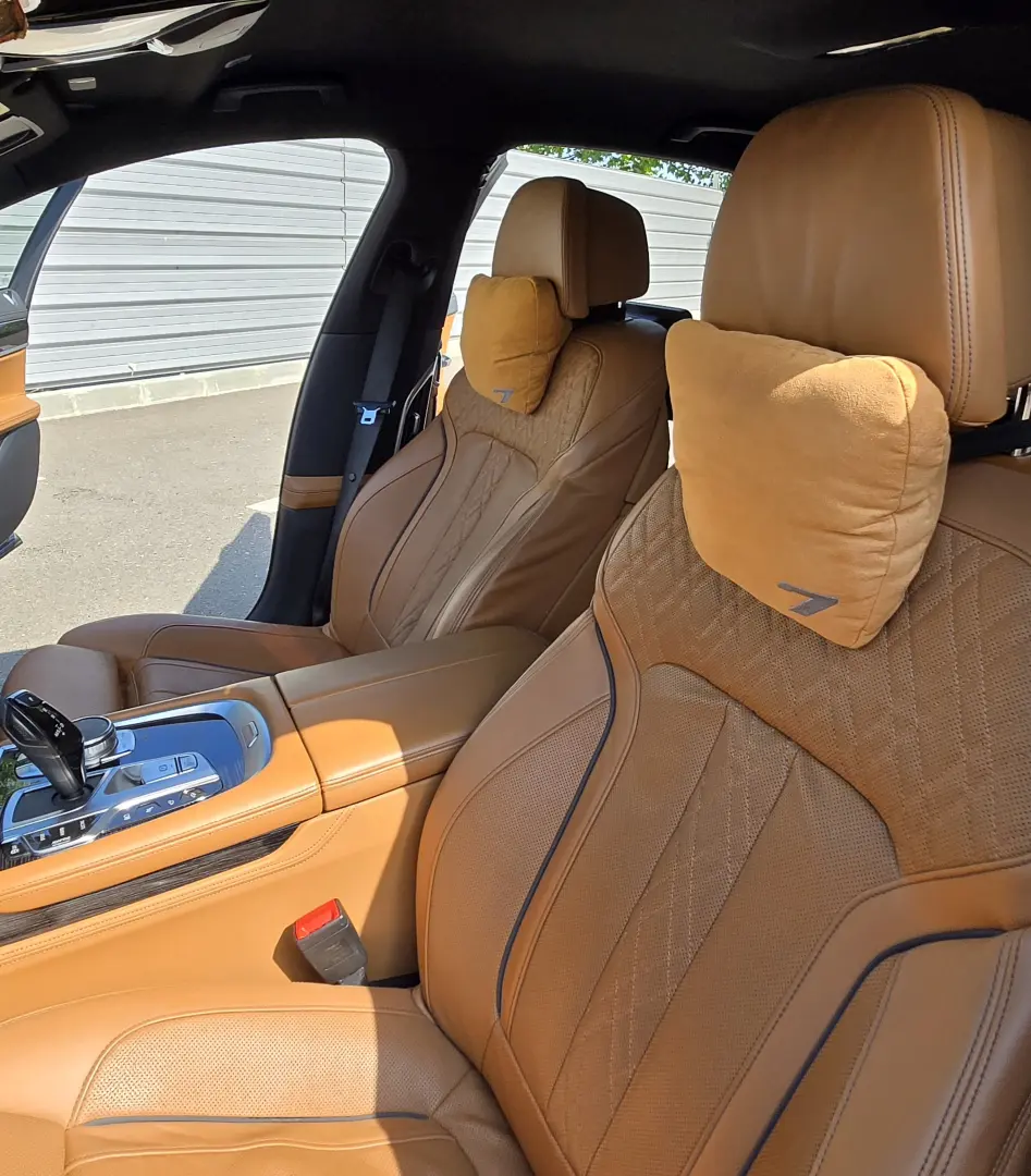 BMW 745