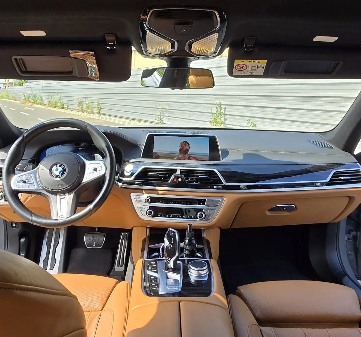 BMW 745