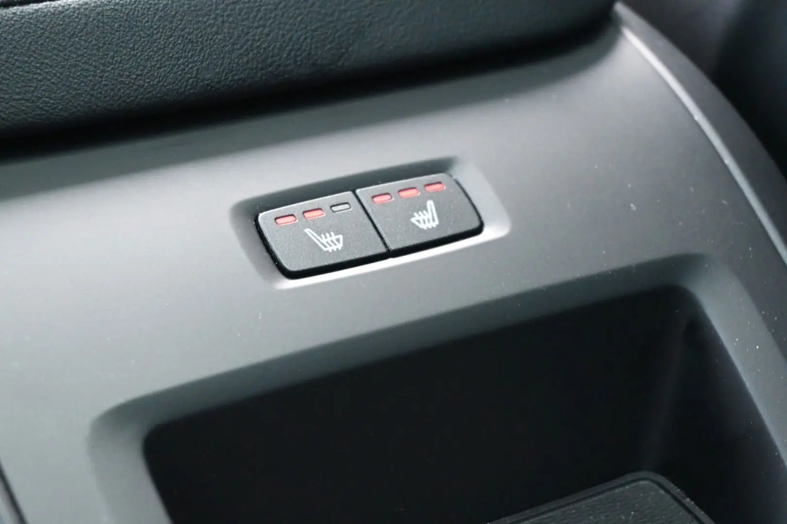 XC60 B4 Plus Dark *360°*H/K*NAV*PANO*ACC*STDHZG*