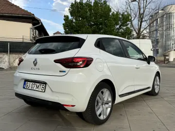 Renault Clio E-TECH Hybrid 140 BUSINESS EDITION