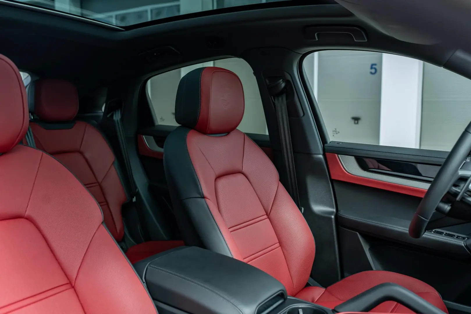 Porsche Cayenne Coupe | MY25 |