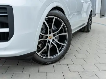 Porsche Cayenne Coupe | MY25 |