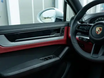 Porsche Cayenne Coupe | MY25 |
