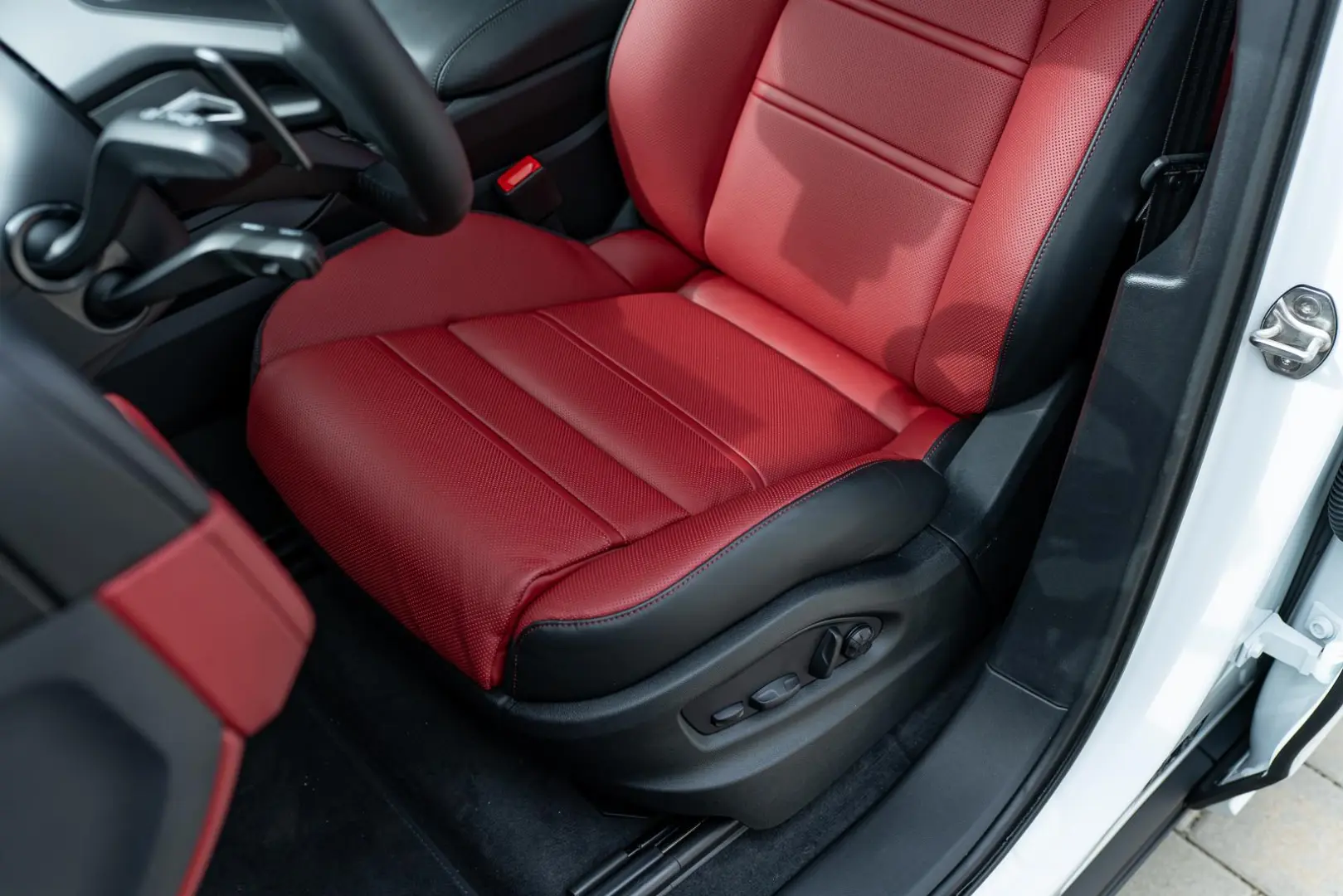 Porsche Cayenne Coupe | MY25 |