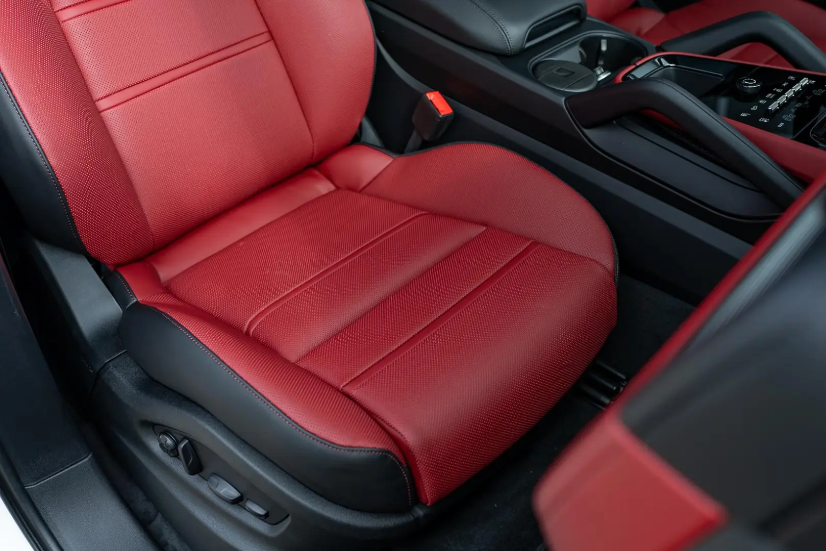 Porsche Cayenne Coupe | MY25 |