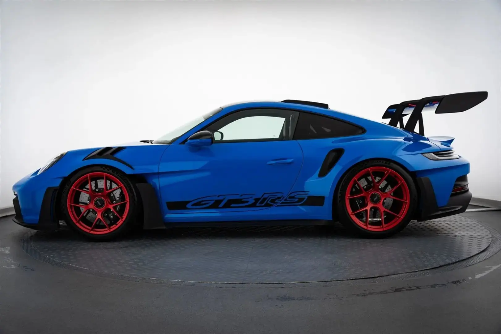 992 GT3RS Sharkblue Pyrored Weissach PCCB Lift