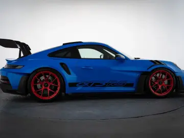 992 GT3RS Sharkblue Pyrored Weissach PCCB Lift