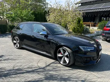 Audi RS4