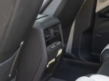 Porsche Cayenne E-Hybrid Coupe
