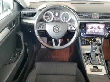 Skoda Superb 2.0diesel  DSG
