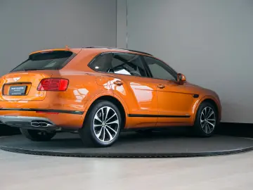 Bentayga 3.0 Hybrid *FULL OPTIONS*
